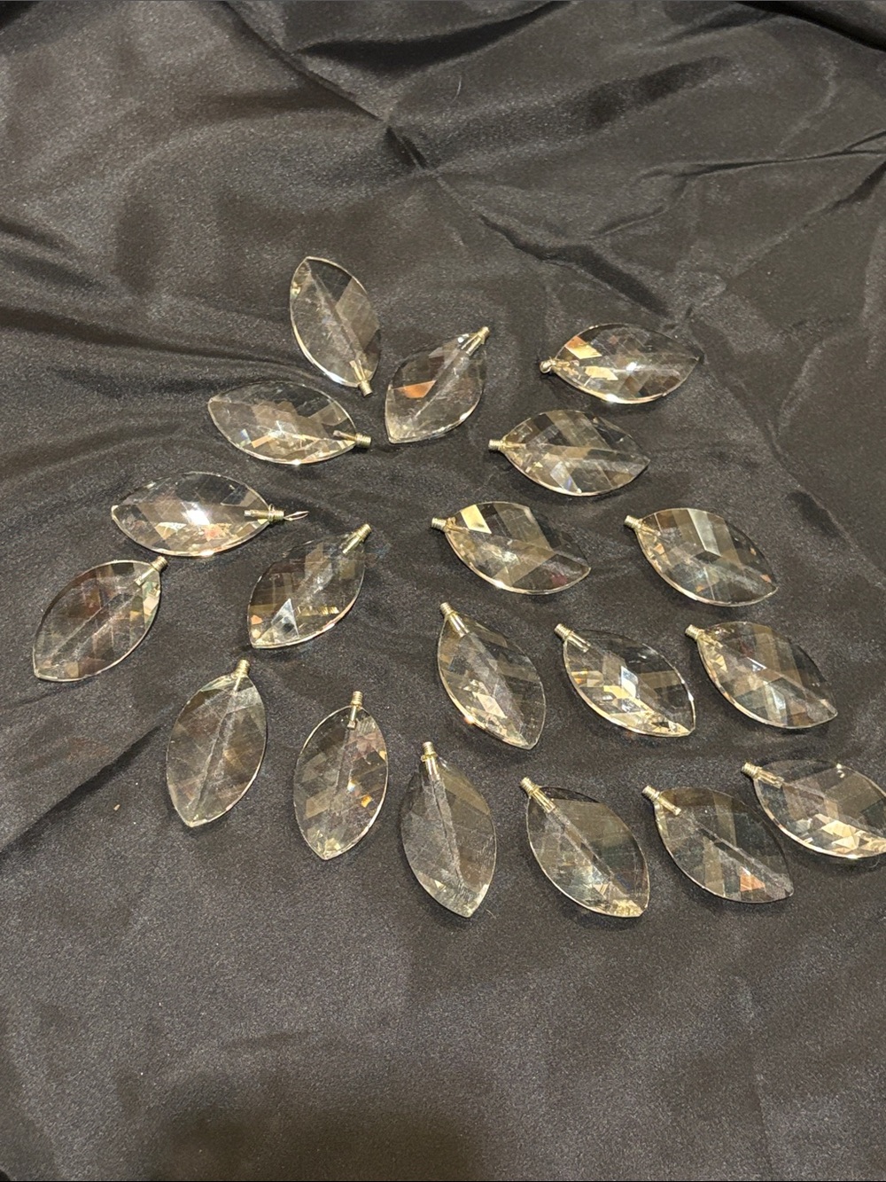 19 Gorgeous Cut Glass Chandelier Leaf-Shaped Crystals.